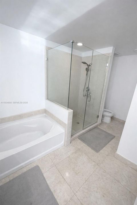 待售: $735,000 (2 贝兹, 2 浴室, 1730 平方英尺)