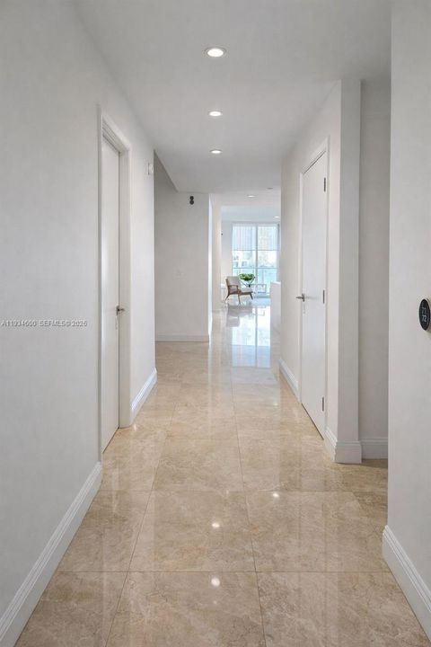 待售: $735,000 (2 贝兹, 2 浴室, 1730 平方英尺)