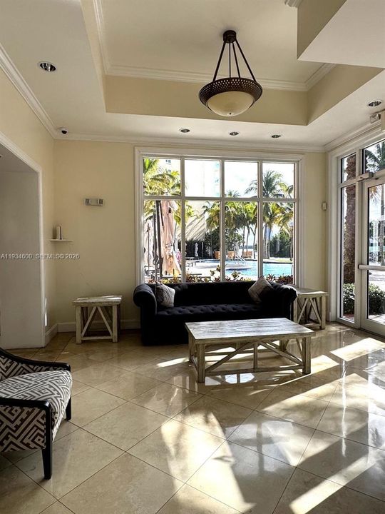 待售: $735,000 (2 贝兹, 2 浴室, 1730 平方英尺)