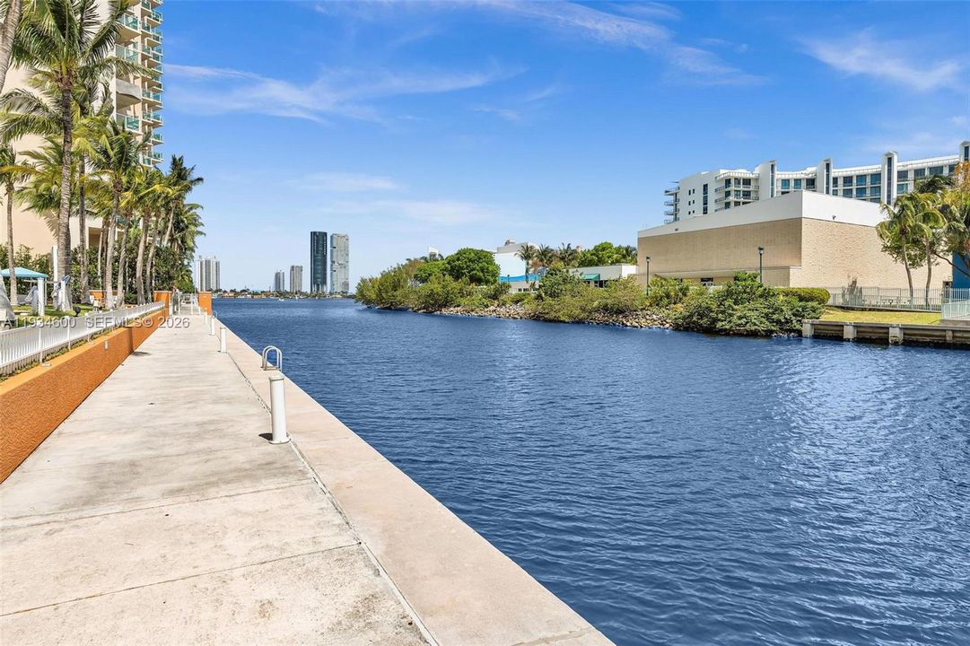 For Sale: $675,000 (2 beds, 2 baths, 1730 Square Feet)