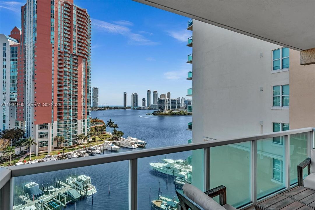 For Sale: $675,000 (2 beds, 2 baths, 1730 Square Feet)