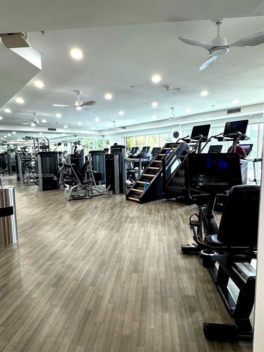 待售: $735,000 (2 贝兹, 2 浴室, 1730 平方英尺)