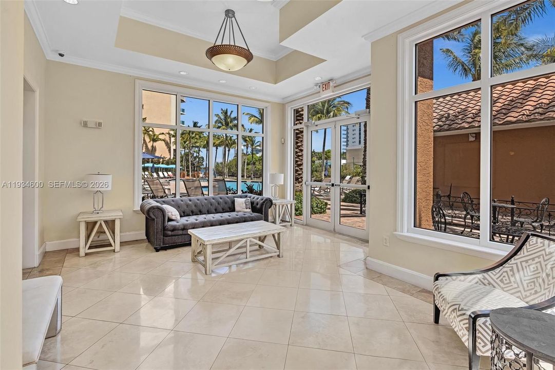 For Sale: $675,000 (2 beds, 2 baths, 1730 Square Feet)
