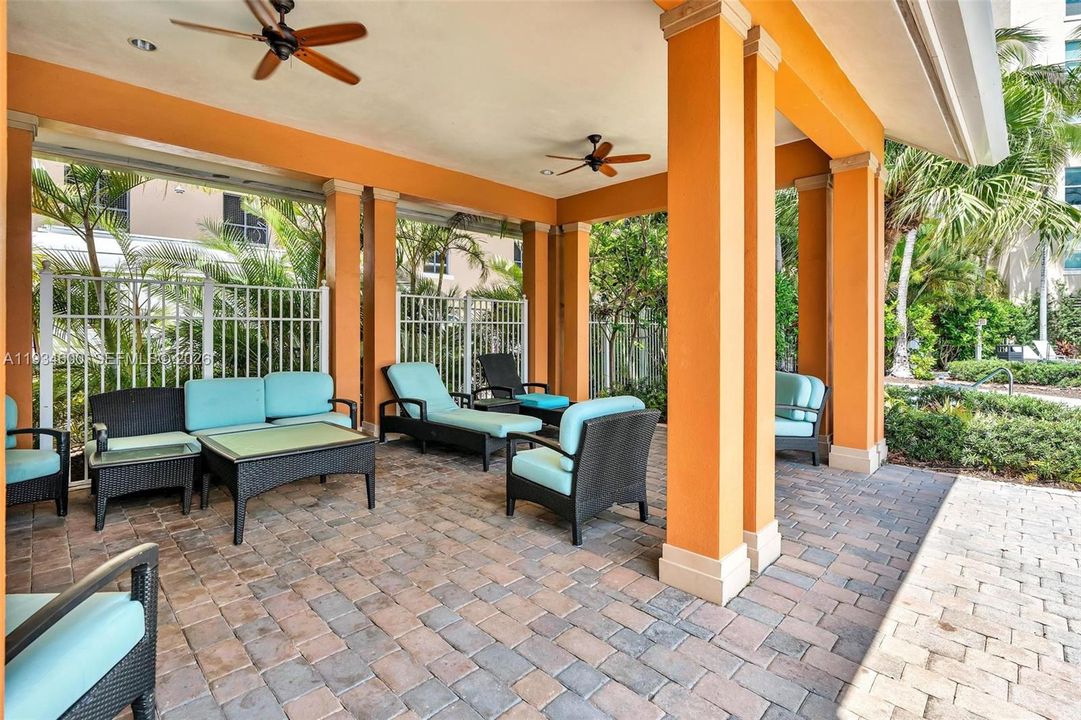 For Sale: $675,000 (2 beds, 2 baths, 1730 Square Feet)