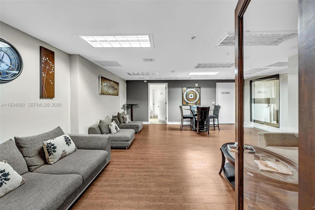 For Sale: $675,000 (2 beds, 2 baths, 1730 Square Feet)