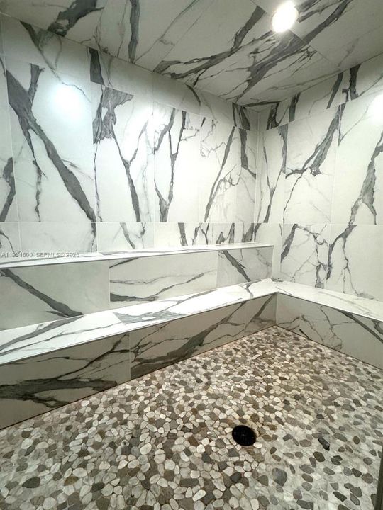 待售: $735,000 (2 贝兹, 2 浴室, 1730 平方英尺)