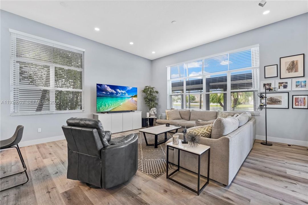 For Rent: $6,950 (3 beds, 2 baths, 2469 Square Feet)