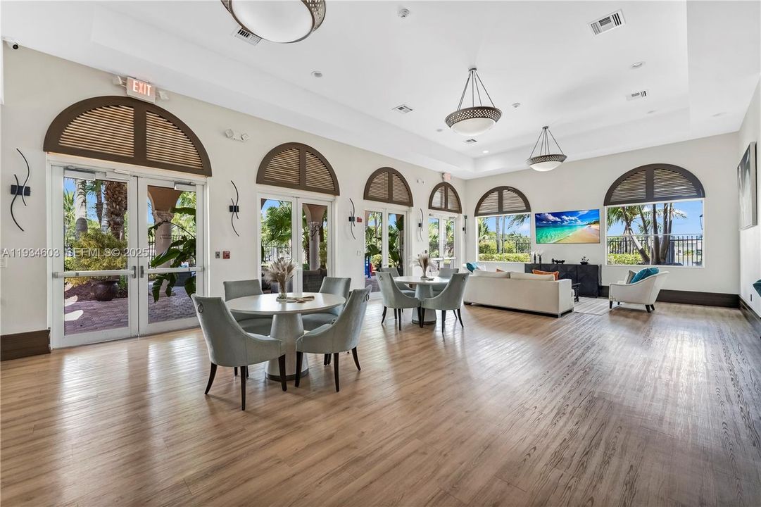 For Rent: $6,950 (3 beds, 2 baths, 2469 Square Feet)