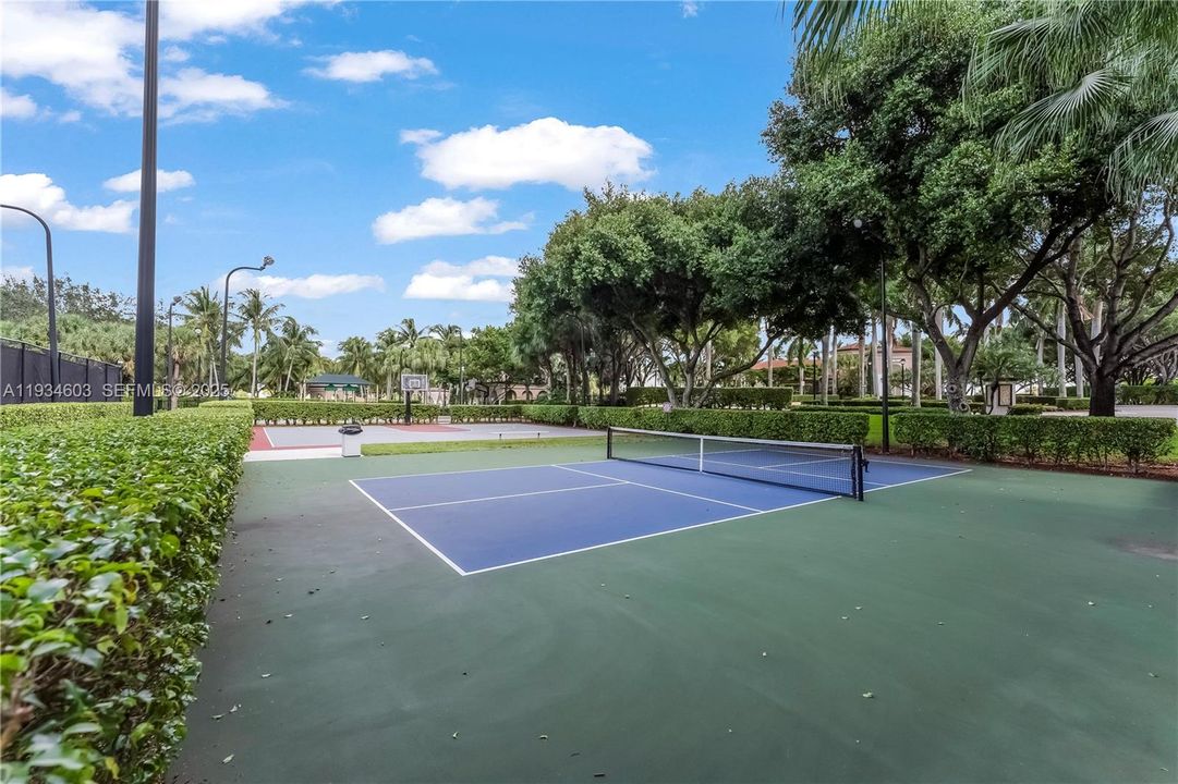 For Rent: $6,950 (3 beds, 2 baths, 2469 Square Feet)