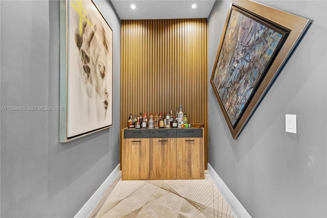 For Rent: $6,950 (3 beds, 2 baths, 2469 Square Feet)