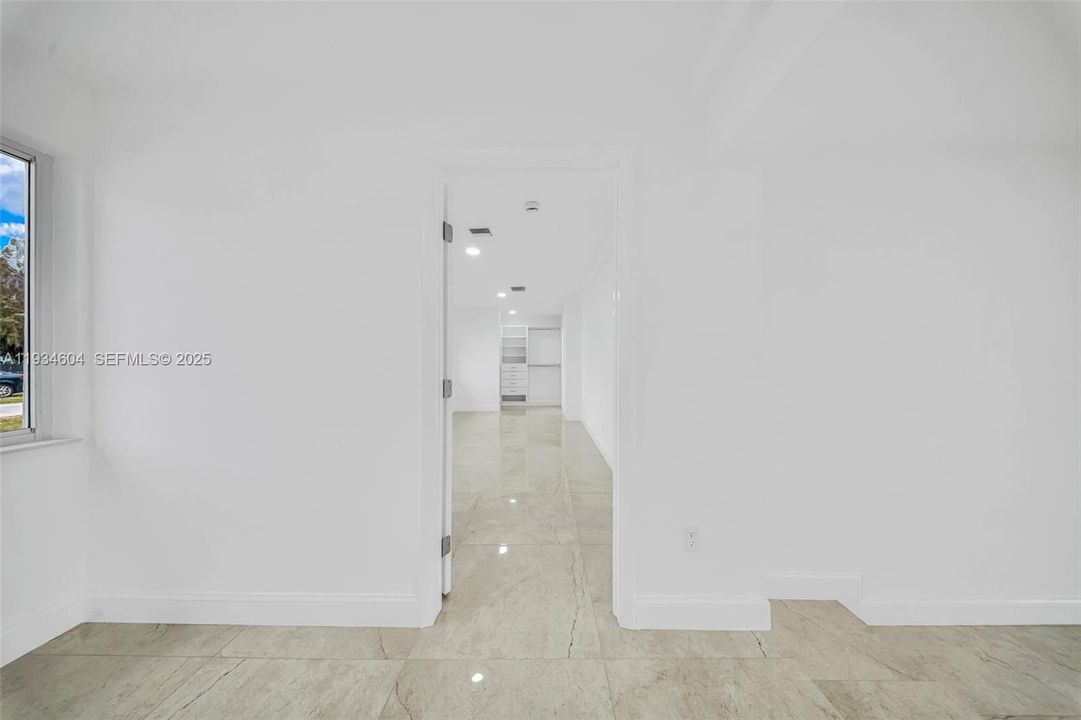 For Sale: $705,000 (4 beds, 2 baths, 1871 Square Feet)