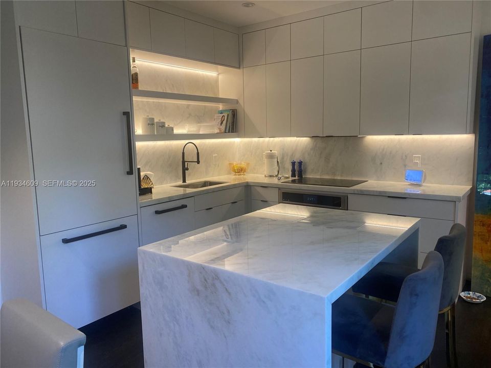 В аренду: $5,600 (3 спален, 2 ванн, 1407 Квадратных фут)