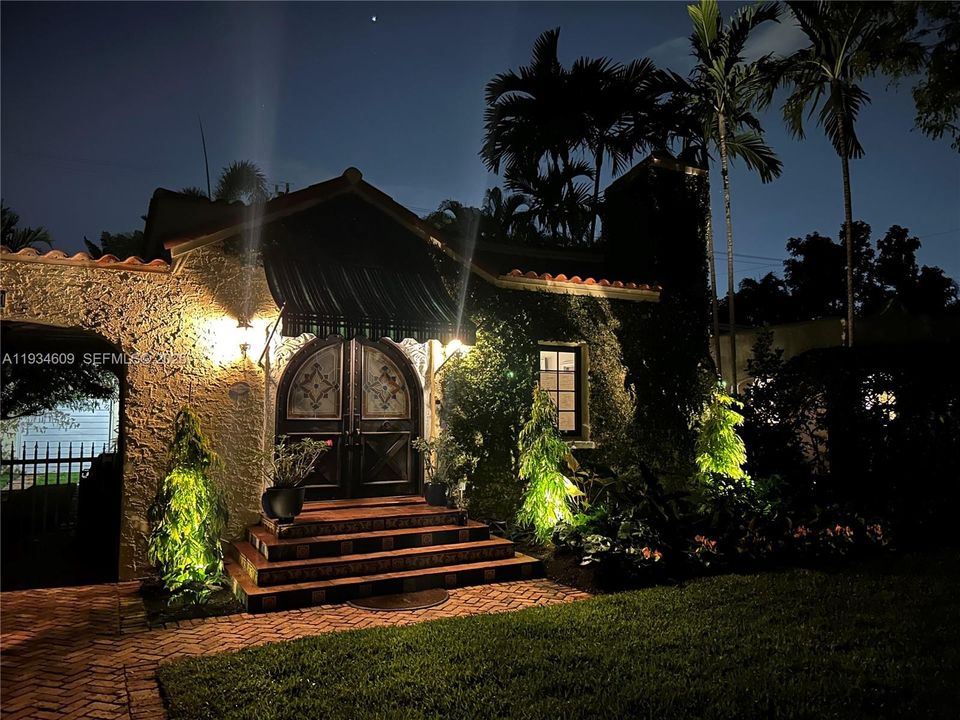 В аренду: $5,600 (3 спален, 2 ванн, 1407 Квадратных фут)