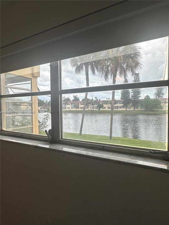 待售: $215,000 (1 贝兹, 1 浴室, 0 平方英尺)