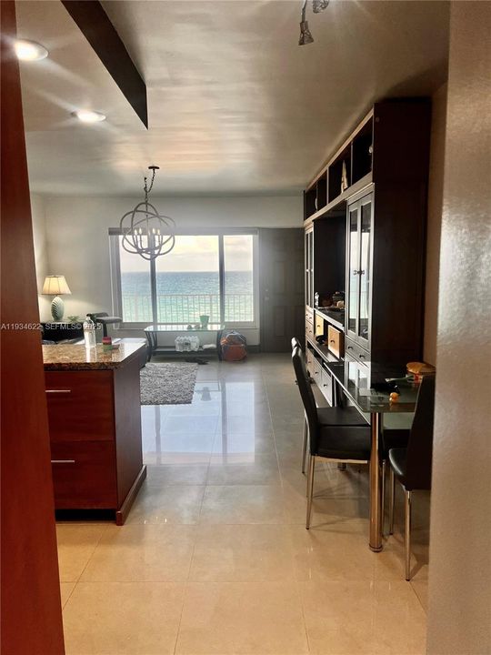 En Venta: $425,000 (1 camas, 1 baños, 660 Pies cuadrados)