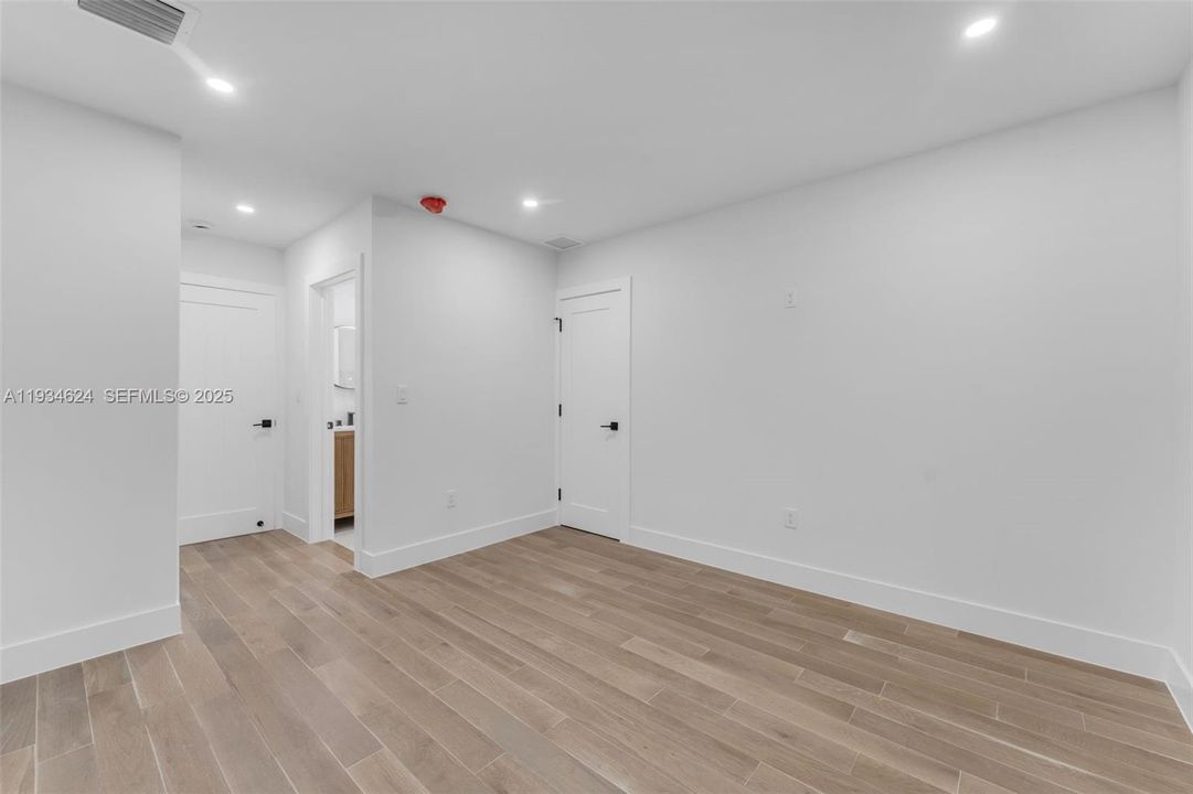 В аренду: $11,000 (4 спален, 3 ванн, 2847 Квадратных фут)