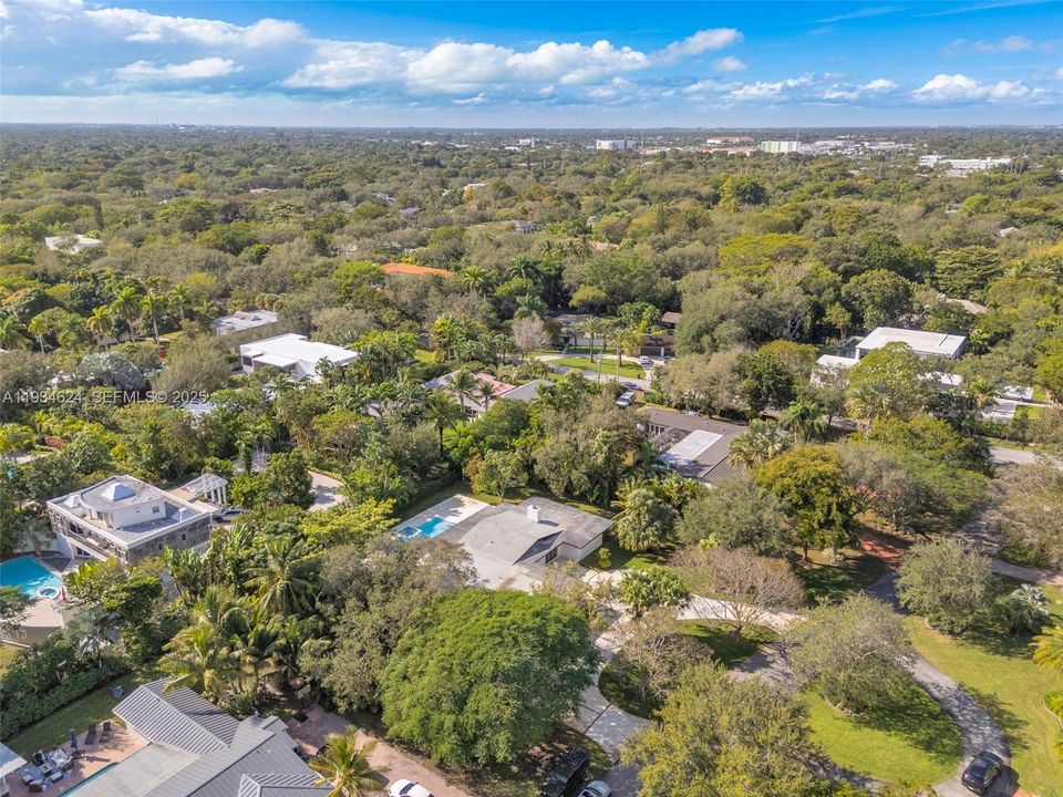 В аренду: $11,000 (4 спален, 3 ванн, 2847 Квадратных фут)