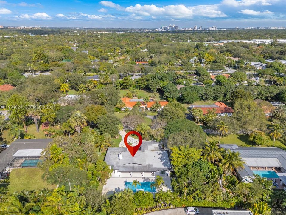 В аренду: $11,000 (4 спален, 3 ванн, 2847 Квадратных фут)