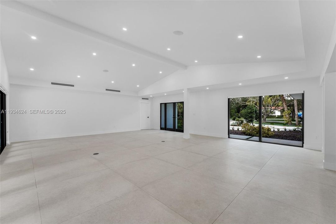 В аренду: $11,000 (4 спален, 3 ванн, 2847 Квадратных фут)