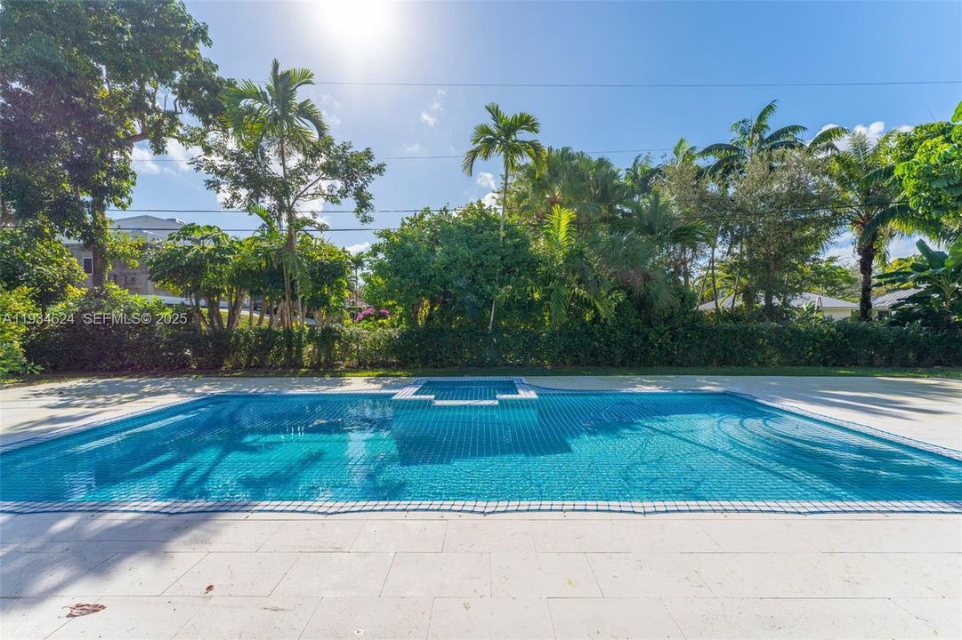 В аренду: $11,000 (4 спален, 3 ванн, 2847 Квадратных фут)