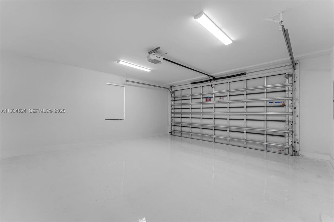 В аренду: $11,000 (4 спален, 3 ванн, 2847 Квадратных фут)