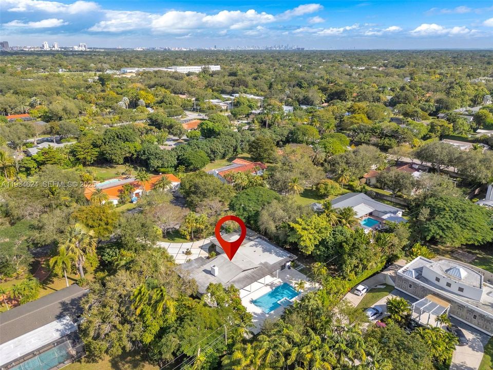 В аренду: $11,000 (4 спален, 3 ванн, 2847 Квадратных фут)