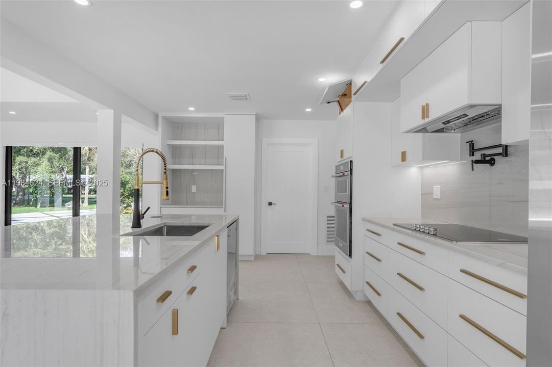 В аренду: $11,000 (4 спален, 3 ванн, 2847 Квадратных фут)