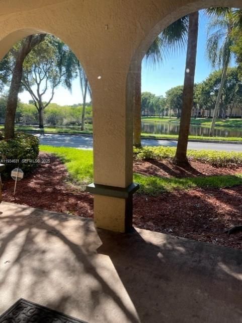 出租: $2,200 (1 贝兹, 1 浴室, 850 平方英尺)