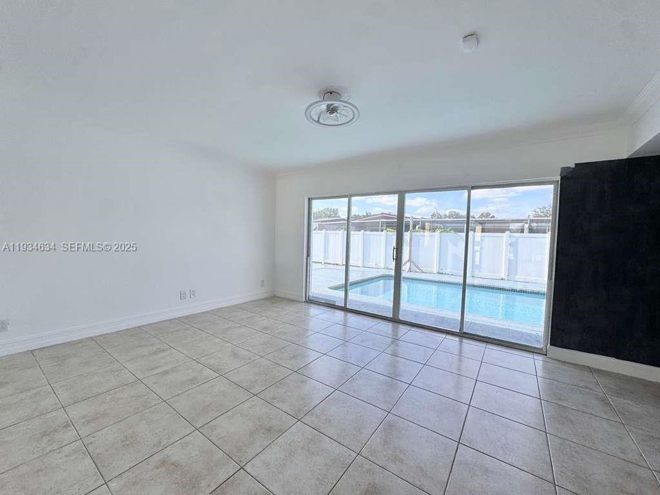 For Rent: $4,800 (3 beds, 2 baths, 1830 Square Feet)