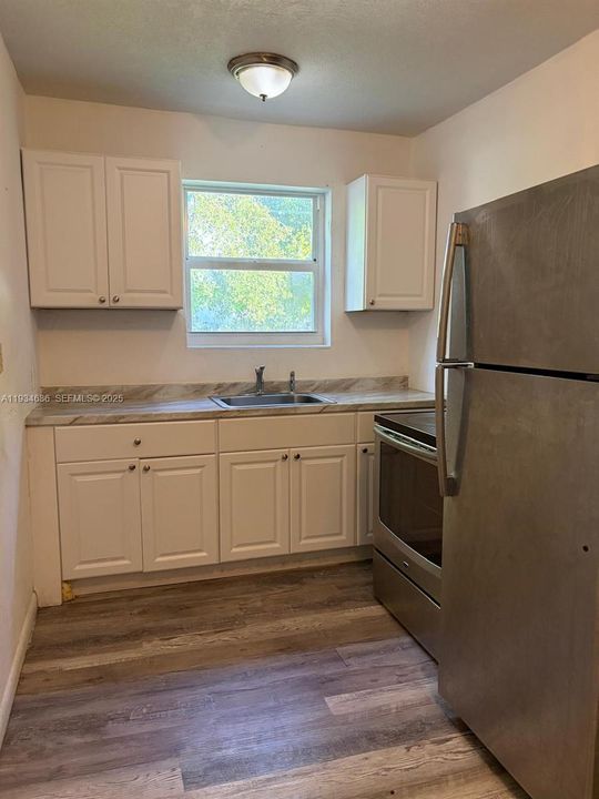 For Rent: $1,700 (2 beds, 1 baths, 510 Square Feet)