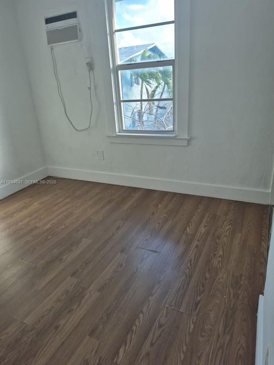 For Rent: $2,100 (2 beds, 1 baths, 7239 Square Feet)