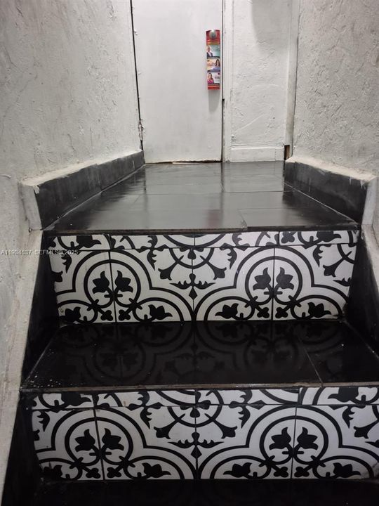 For Rent: $2,100 (2 beds, 1 baths, 7239 Square Feet)