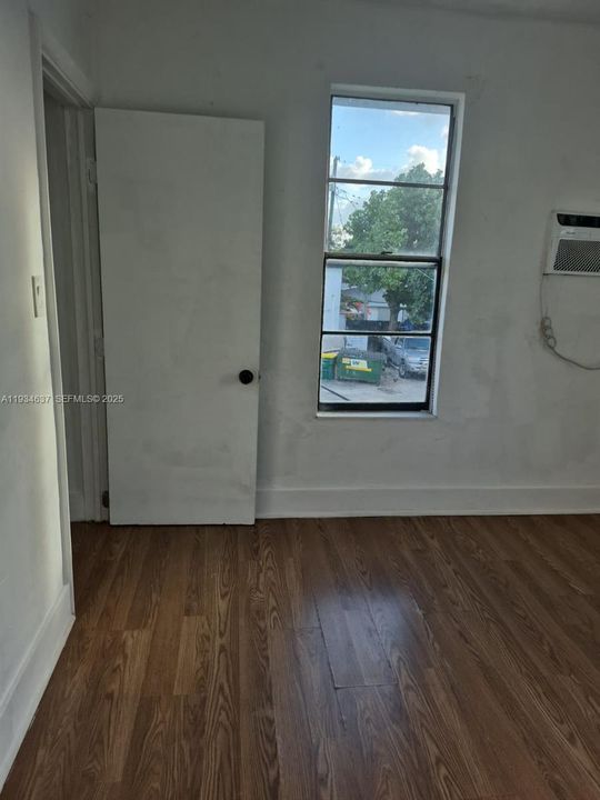 For Rent: $2,100 (2 beds, 1 baths, 7239 Square Feet)