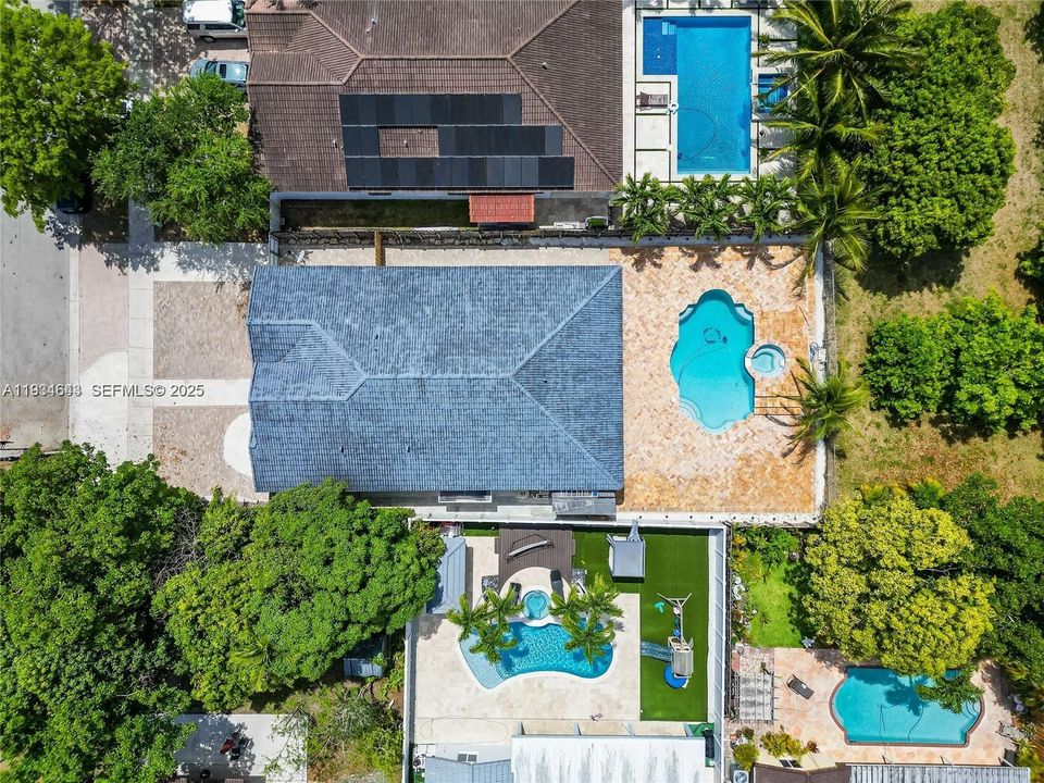 En Venta: $770,000 (4 camas, 3 baños, 1765 Pies cuadrados)