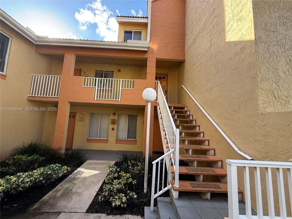 En Renta: $1,750 (1 camas, 1 baños, 816 Pies cuadrados)