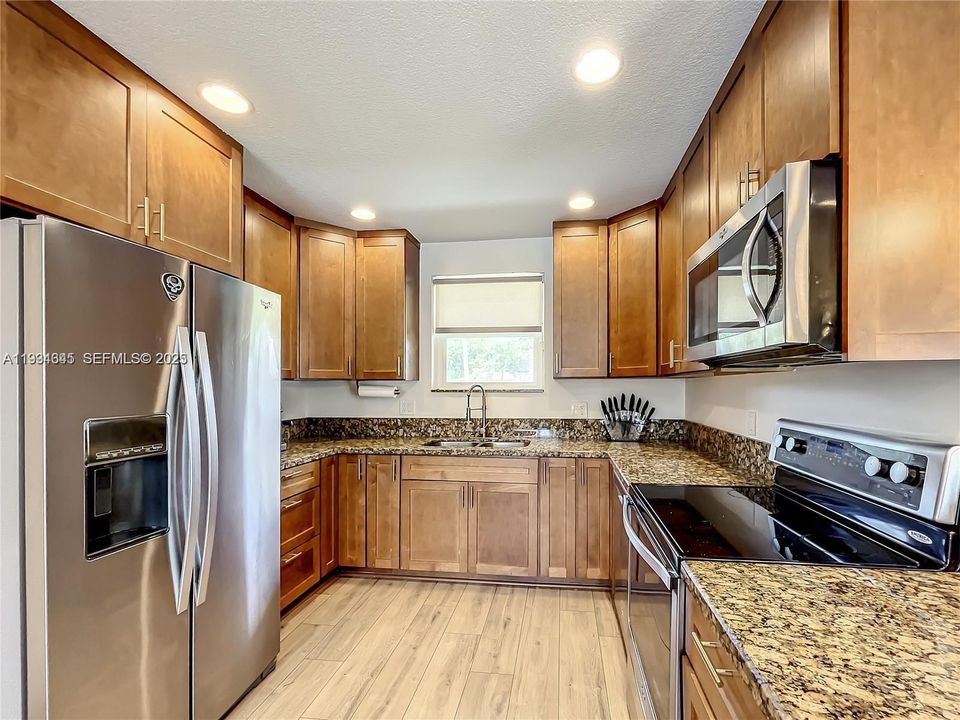 待售: $749,999 (3 贝兹, 2 浴室, 1744 平方英尺)