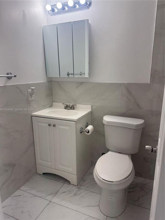 For Rent: $2,400 (2 beds, 1 baths, 65986 Square Feet)