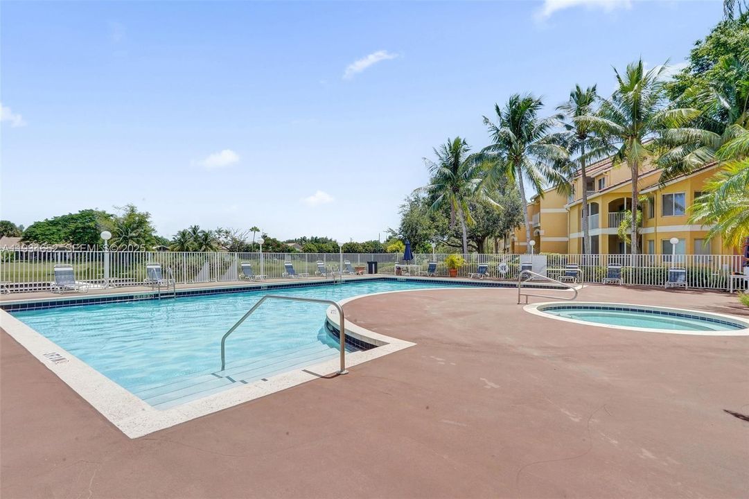 For Sale: $238,000 (2 beds, 2 baths, 1256 Square Feet)