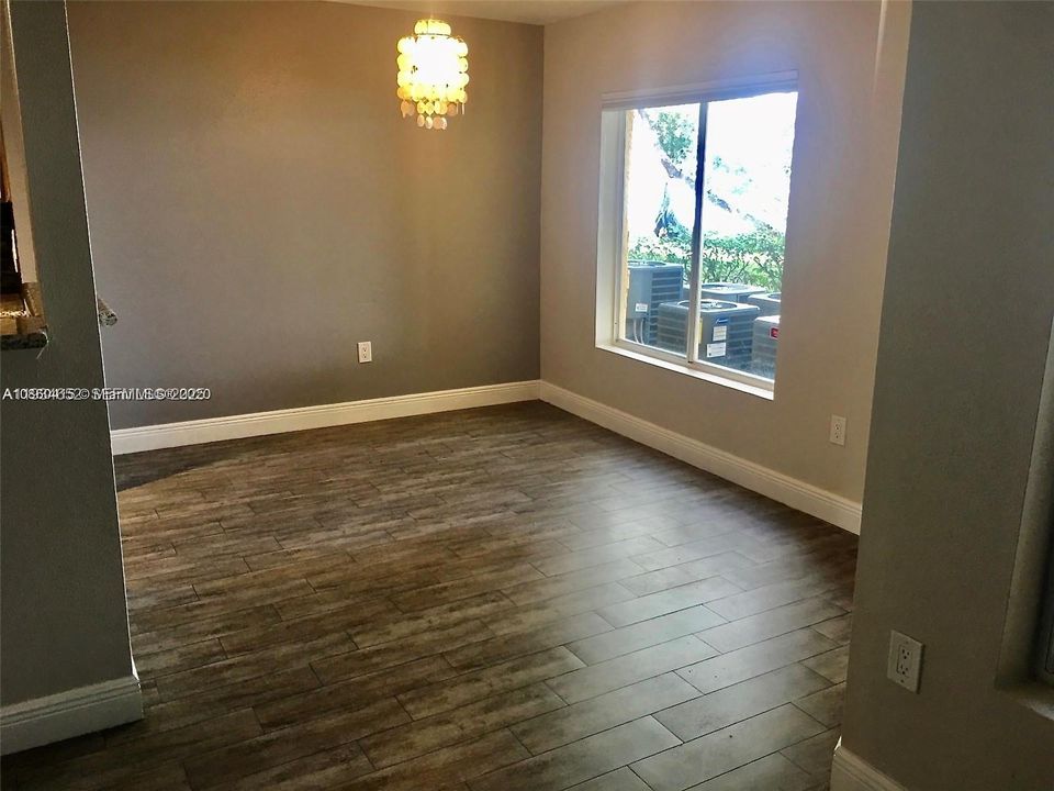 For Sale: $238,000 (2 beds, 2 baths, 1256 Square Feet)