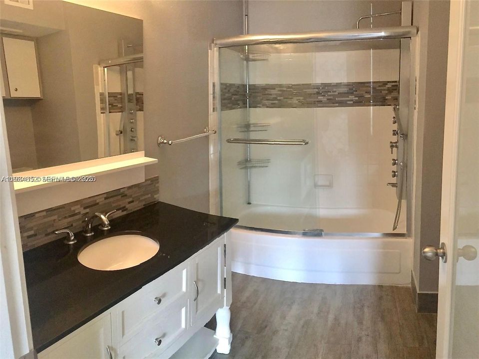 For Sale: $238,000 (2 beds, 2 baths, 1256 Square Feet)