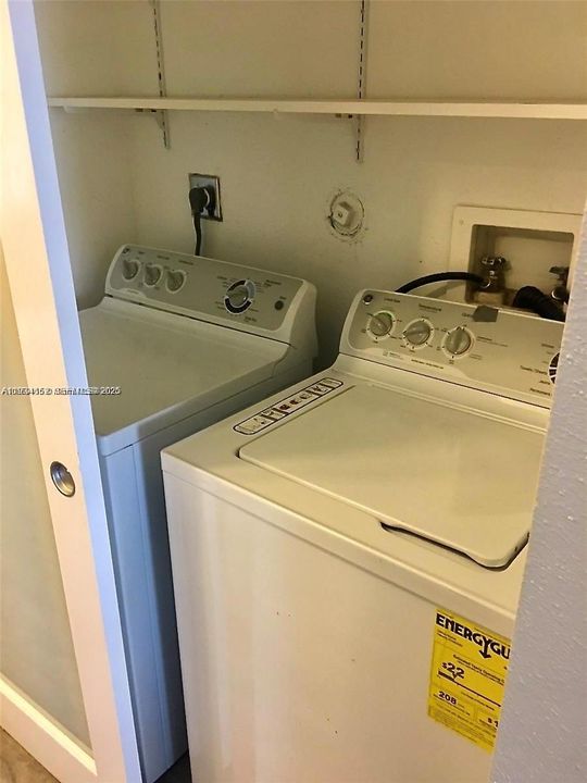 For Sale: $238,000 (2 beds, 2 baths, 1256 Square Feet)