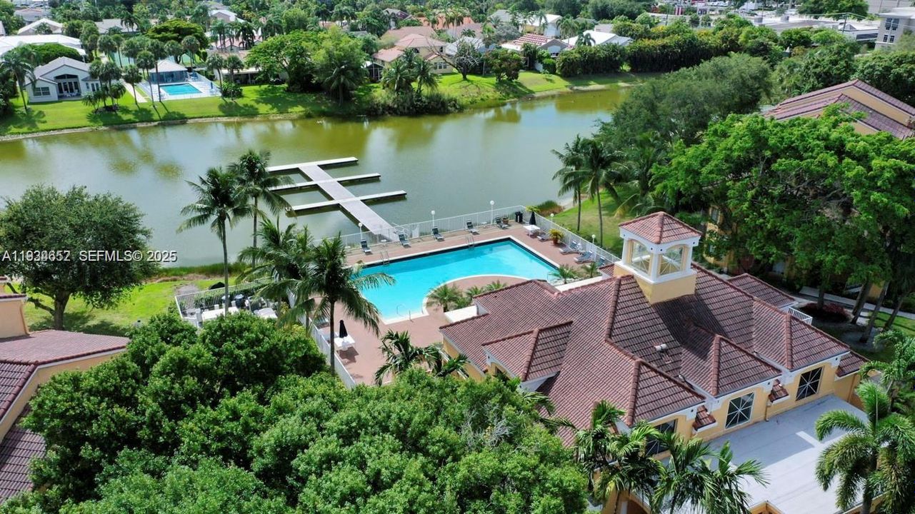 For Sale: $238,000 (2 beds, 2 baths, 1256 Square Feet)