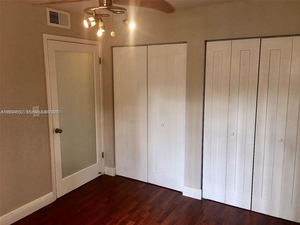 For Sale: $238,000 (2 beds, 2 baths, 1256 Square Feet)