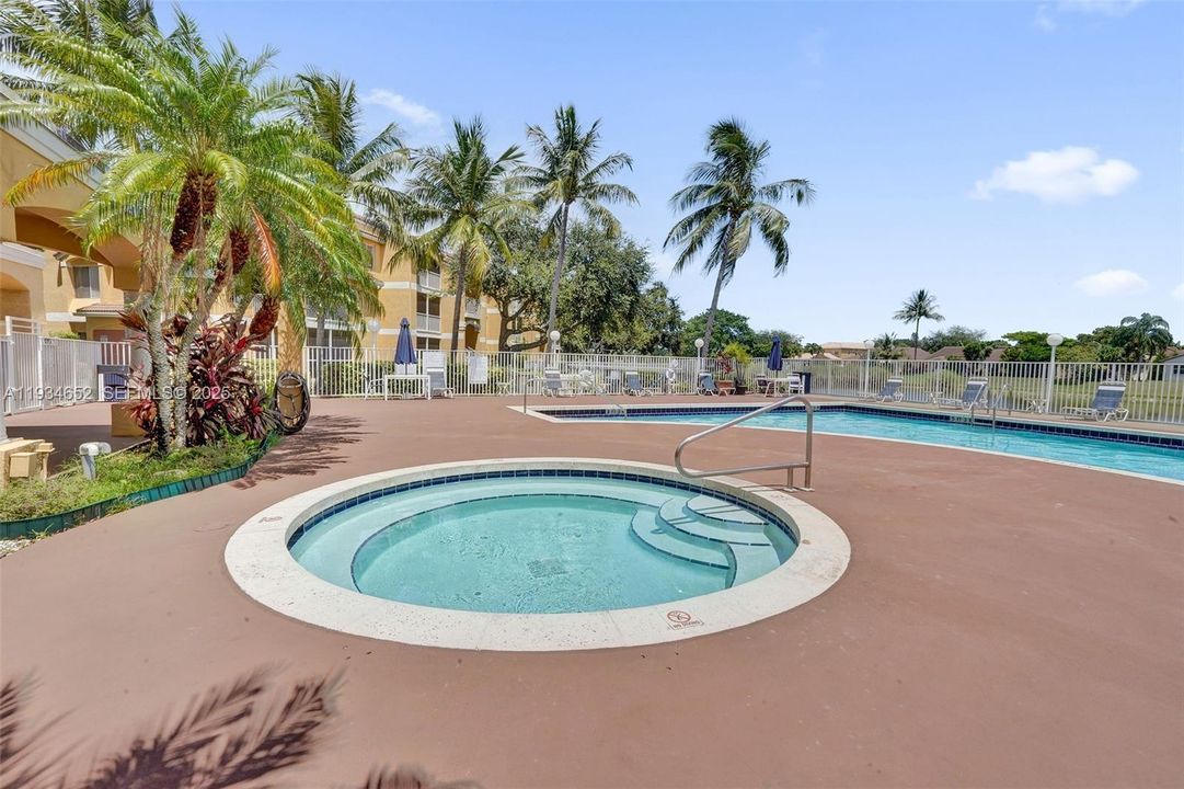 For Sale: $238,000 (2 beds, 2 baths, 1256 Square Feet)