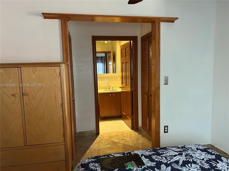 For Rent: $1,500 (1 beds, 1 baths, 1743 Square Feet)