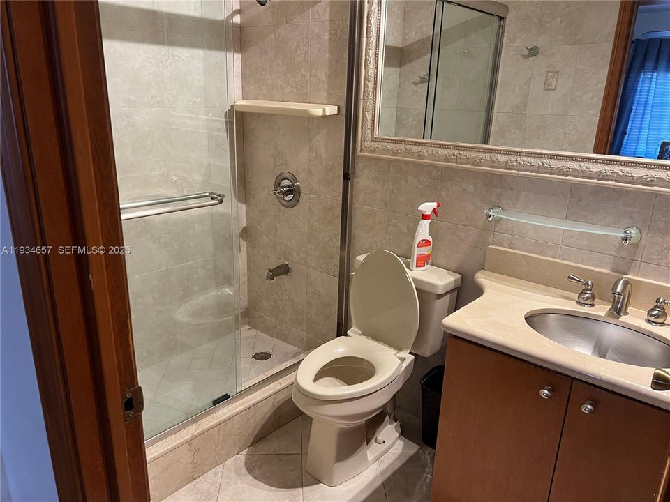 For Rent: $1,500 (1 beds, 1 baths, 1743 Square Feet)