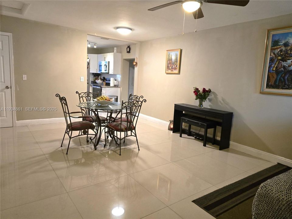 For Sale: $589,000 (3 beds, 2 baths, 1530 Square Feet)