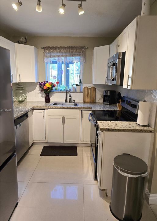 For Sale: $589,000 (3 beds, 2 baths, 1530 Square Feet)