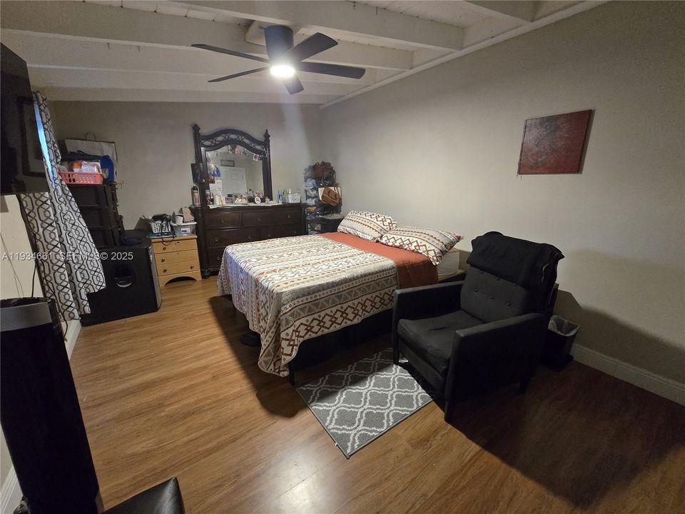 For Sale: $589,000 (3 beds, 2 baths, 1530 Square Feet)