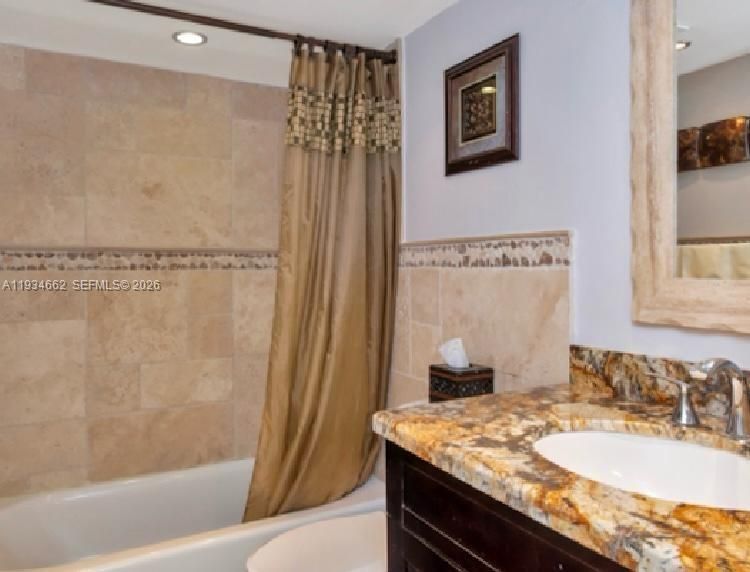 待售: $399,000 (4 贝兹, 2 浴室, 1380 平方英尺)